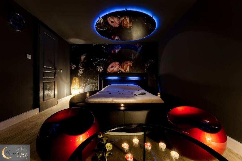 La Noire Au Coeur De Apartment